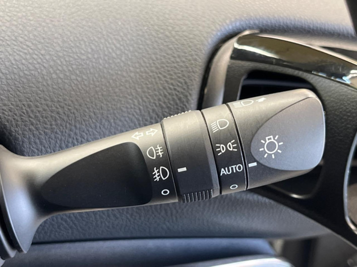2018 Toyota Prius PHV DLA-ZVW52 (UW-6a0c6d9c67e6c)[15]