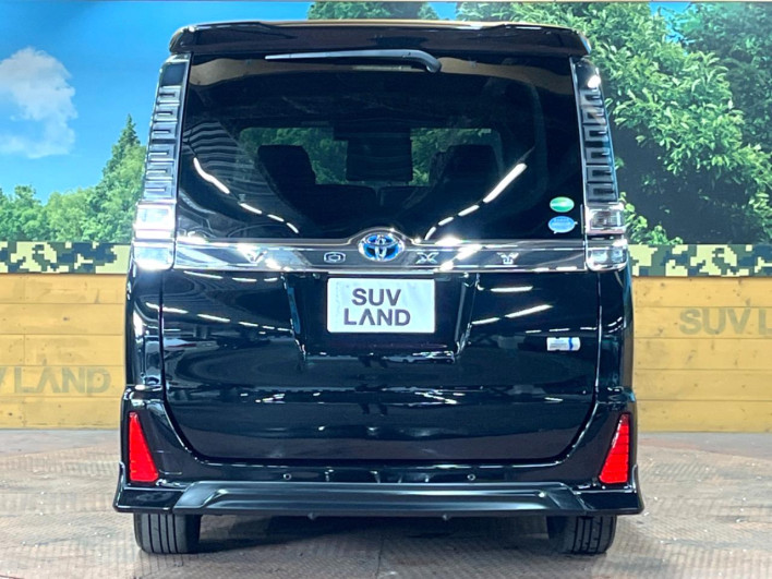 2020 Toyota Voxy 6AA-ZWR80W (UW-6a0c6da403ee5)[8]