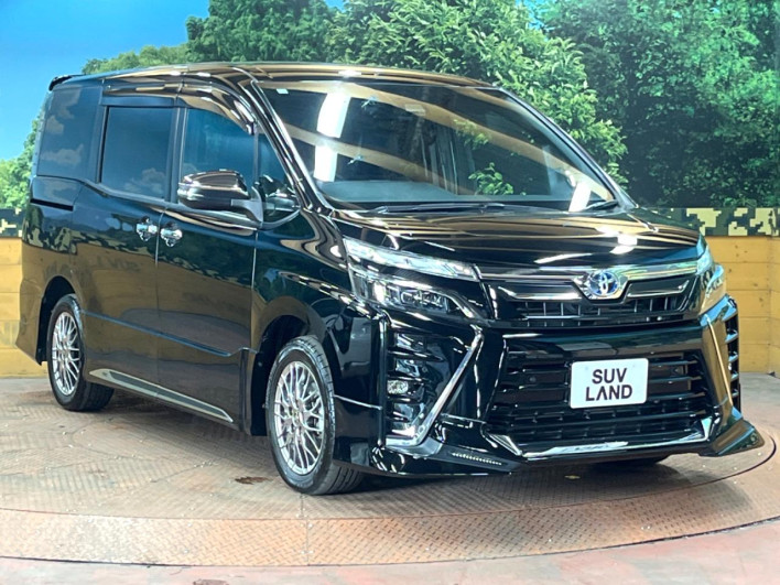 2020 Toyota Voxy 6AA-ZWR80W (UW-6a0c6da403ee5)[5]