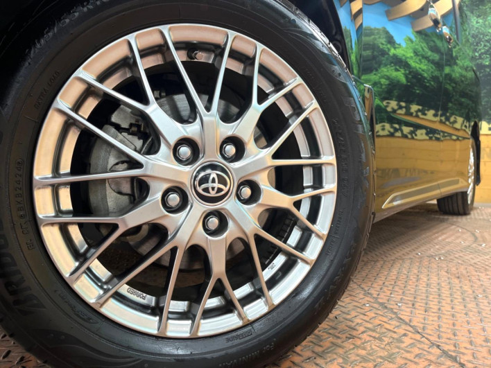 2020 Toyota Voxy 6AA-ZWR80W (UW-6a0c6da403ee5)[16]