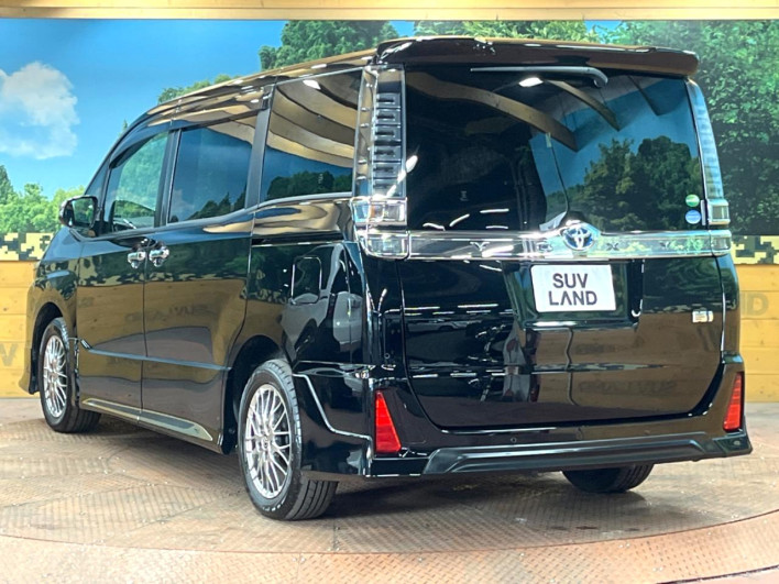 2020 Toyota Voxy 6AA-ZWR80W (UW-6a0c6da403ee5)[9]