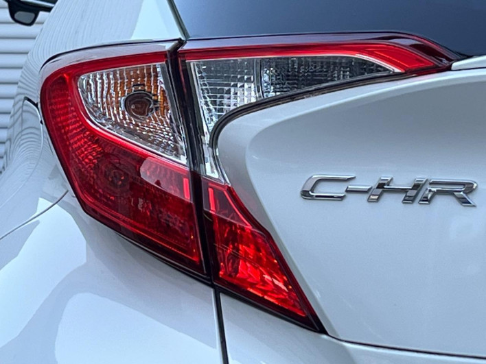 2017 Toyota C-HR DAA-ZYX10 (UW-6a0c6dac0cb9b)[17]