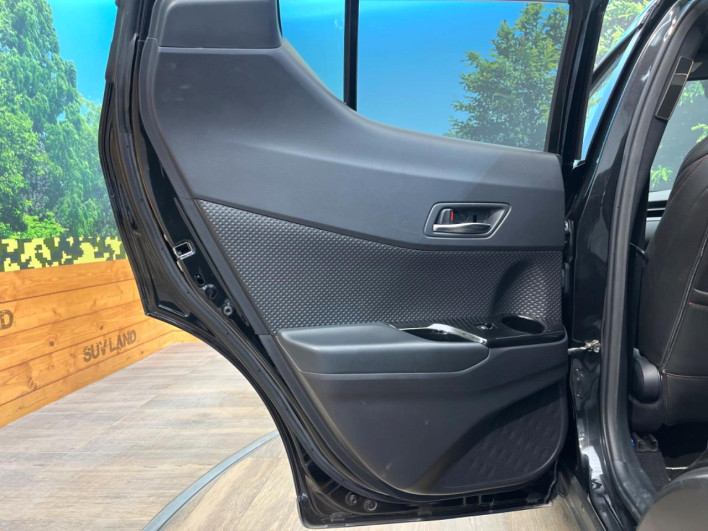 2018 Toyota C-HR DAA-ZYX10 (UW-6a0c6dac7925c)[12]