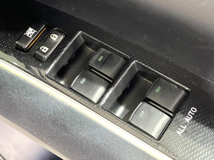 2013 Toyota Estima DBA-ACR50W (UW-6a0d25592b645)[28]