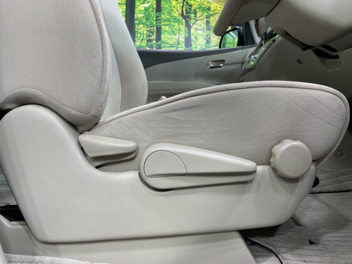 2011 Toyota Estima DBA-ACR50W (UW-6a0d25596a6fa)[12]