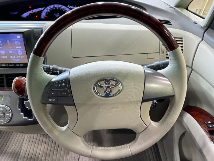 2011 Toyota Estima DBA-ACR50W (UW-6a0d25596a6fa)[27]