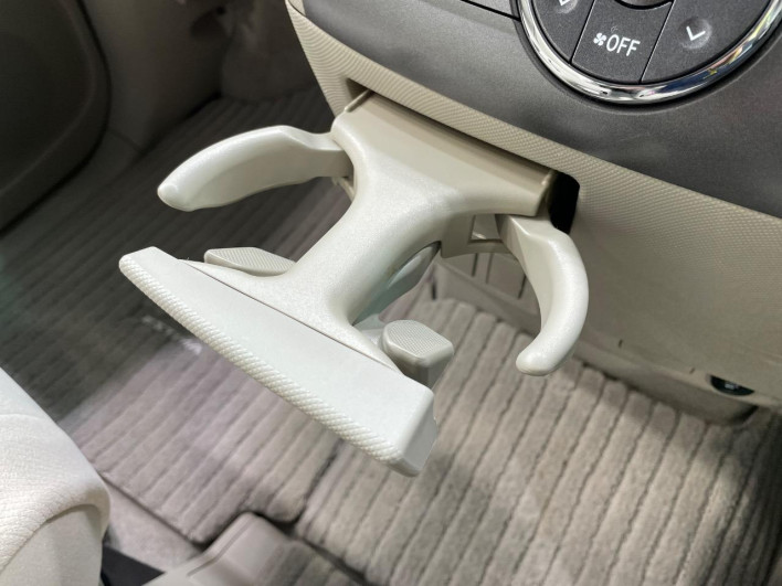 2011 Toyota Estima DBA-ACR50W (UW-6a0d25596a6fa)[22]