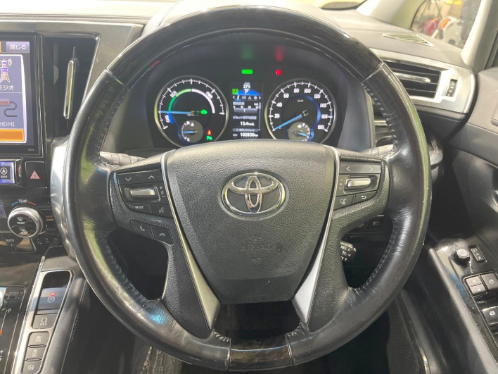 2017 Toyota Alphard Hybrid DAA-AYH30W (UW-6a0d257e28677)[28]