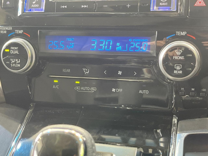 2017 Toyota Alphard Hybrid DAA-AYH30W (UW-6a0d257e28677)[23]