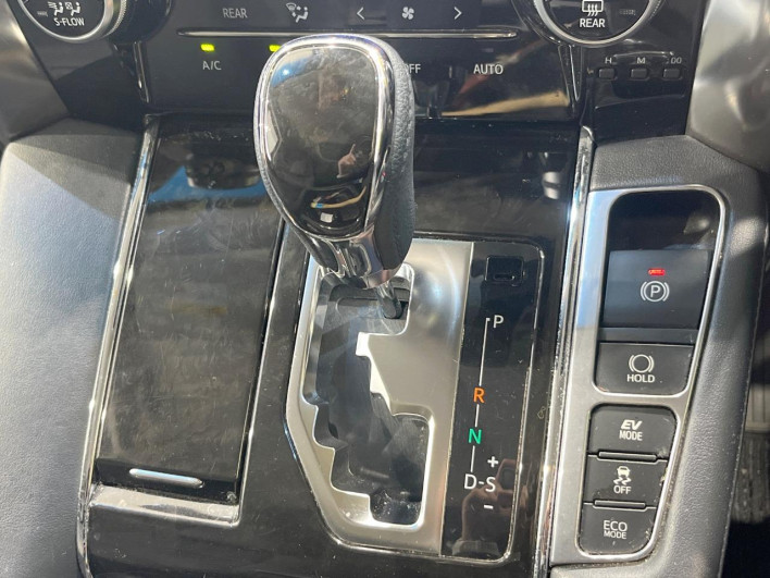 2017 Toyota Alphard Hybrid DAA-AYH30W (UW-6a0d257e28677)[25]