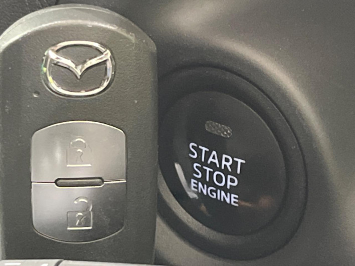 2015 Mazda Axela Sports DBA-BM5AS (UW-6a0d25a5918e1)[5]