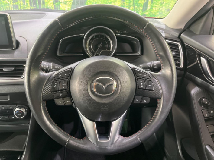 2015 Mazda Axela Sports DBA-BM5AS (UW-6a0d25a5918e1)[27]