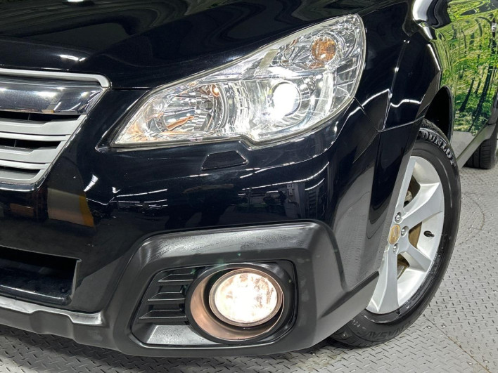 2013 Subaru Legacy Outback DBA-BRM (UW-6a0d25a6c71a2)[13]