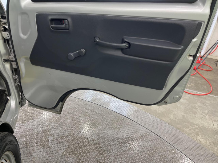 2017 Suzuki Carry Truck EBD-DA16T (UW-6a0d25abd054d)[26]