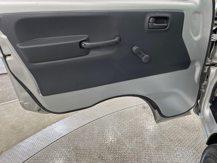 2017 Suzuki Carry Truck EBD-DA16T (UW-6a0d25abd054d)[24]