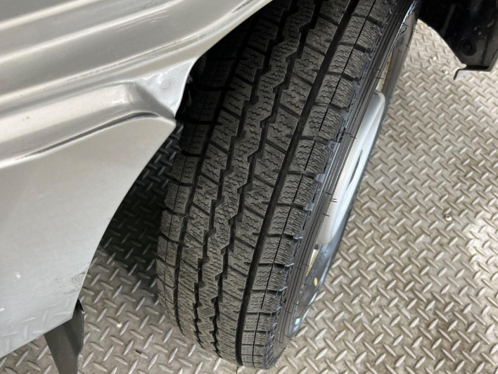 2017 Suzuki Carry Truck EBD-DA16T (UW-6a0d25abd054d)[9]