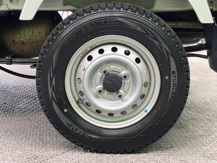 2017 Suzuki Carry Truck EBD-DA16T (UW-6a0d25abd054d)[12]