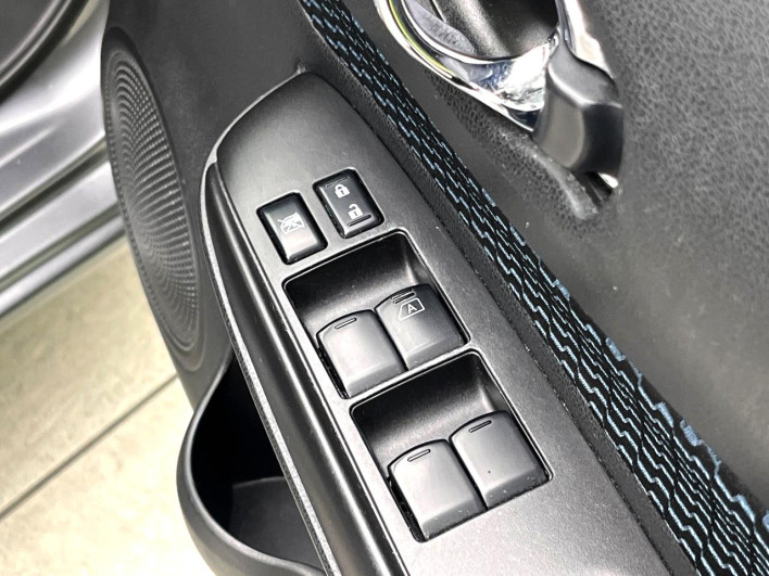 2014 Nissan Note DBA-E12 (UW-6a0d25b545bc0)[8]