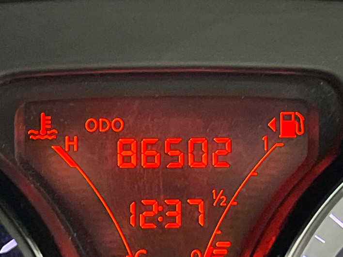 2014 Nissan Note DBA-E12 (UW-6a0d25b545bc0)[2]