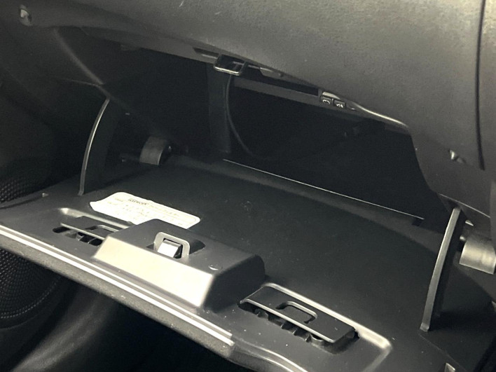 2014 Nissan Note DBA-E12 (UW-6a0d25b545bc0)[22]