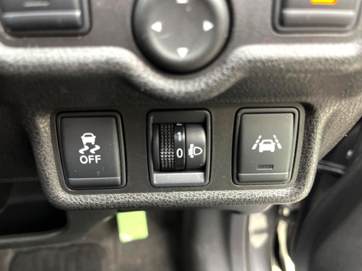 2014 Nissan Note DBA-E12 (UW-6a0d25b545bc0)[10]