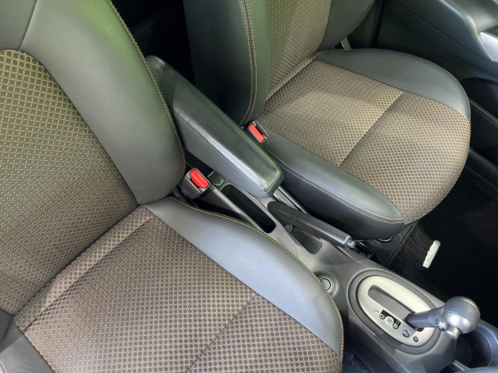 2015 Nissan Note DBA-E12 (UW-6a0d25b70e1ff)[22]