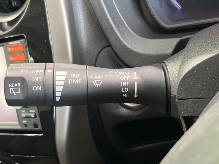 2015 Nissan Note DBA-E12 (UW-6a0d25b70e1ff)[16]