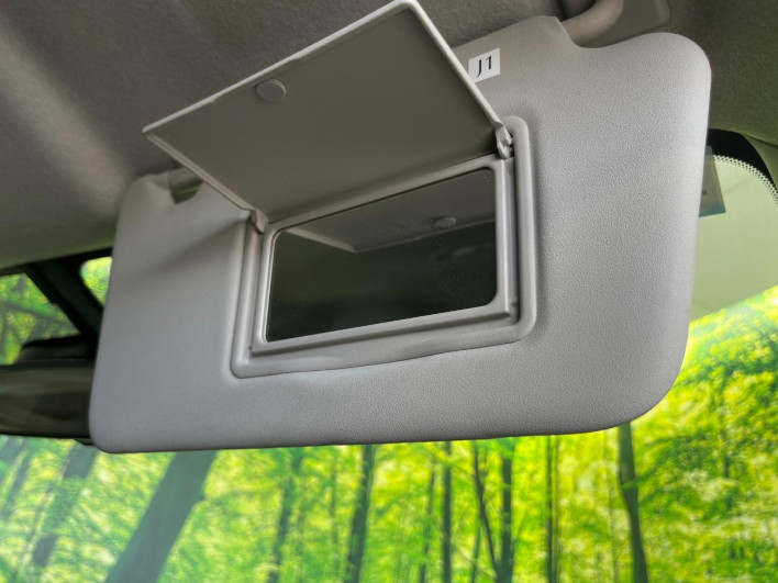 2015 Nissan Note DBA-E12 (UW-6a0d25b70e1ff)[14]