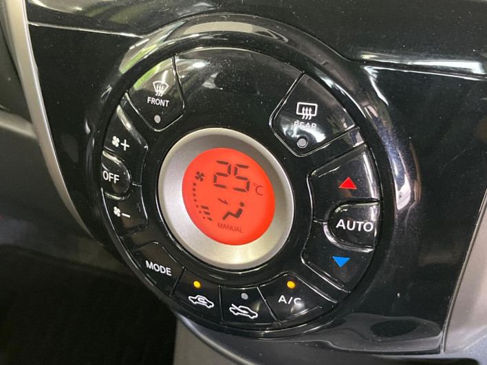 2015 Nissan Note DBA-E12 (UW-6a0d25b70e1ff)[11]