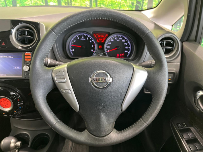 2015 Nissan Note DBA-E12 (UW-6a0d25b70e1ff)[28]