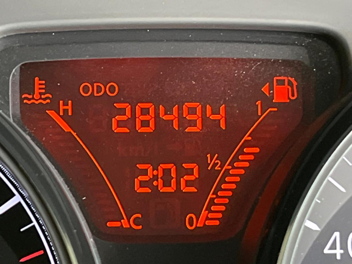 2015 Nissan Note DBA-E12 (UW-6a0d25b70e1ff)[2]