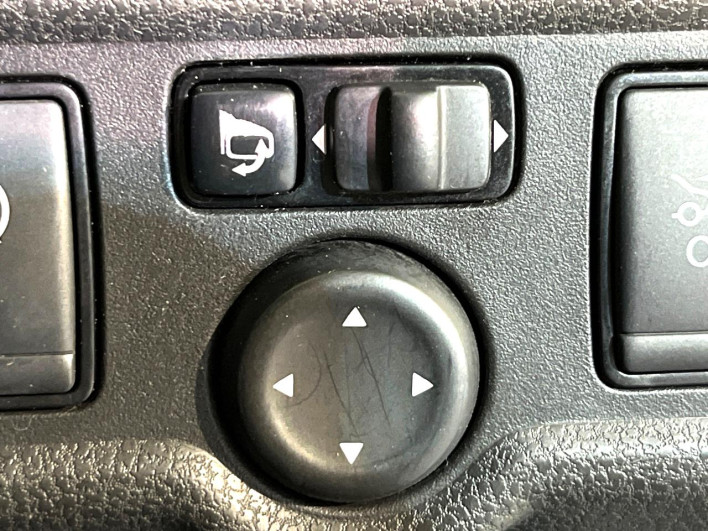 2016 Nissan Note DBA-E12 (UW-6a0d25b762f63)[9]