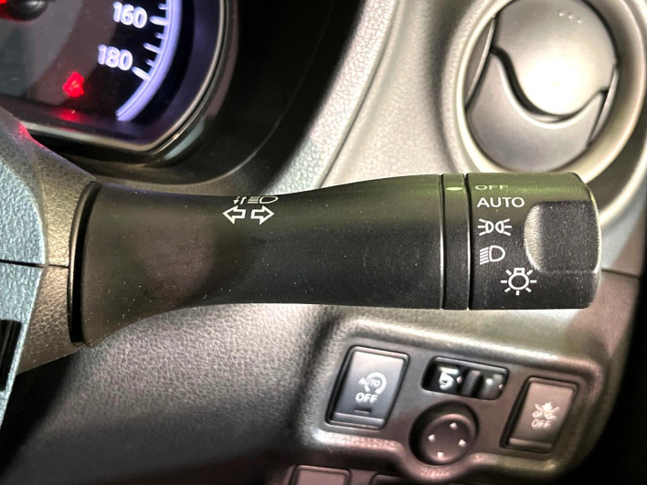 2016 Nissan Note DBA-E12 (UW-6a0d25b762f63)[26]