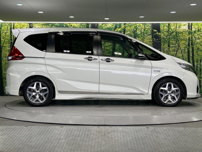 2018 Honda Freed hybrid DAA-GB7 (UW-6a0d25c14a709)[17]