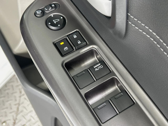 2018 Honda Freed hybrid DAA-GB7 (UW-6a0d25c14a709)[28]