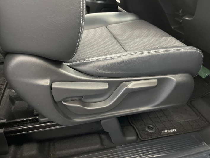 2019 Honda Freed hybrid 6AA-GB7 (UW-6a0d25c176428)[12]