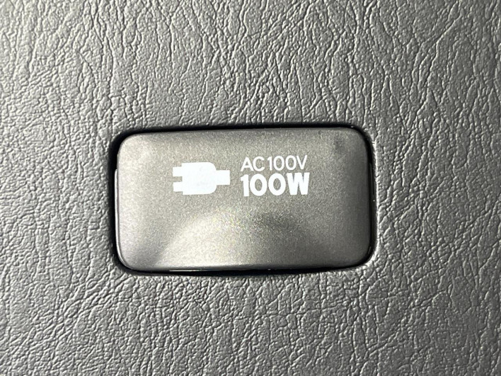 2021 Toyota Hiace Van QDF-GDH206V (UW-6a0d25c4276da)[26]