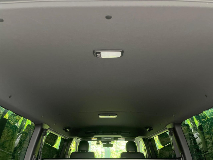 2021 Toyota Hiace Van QDF-GDH206V (UW-6a0d25c4276da)[28]