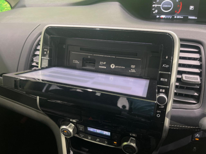 2016 Nissan Serena DAA-GFC27 (UW-6a0d25c7bb020)[19]