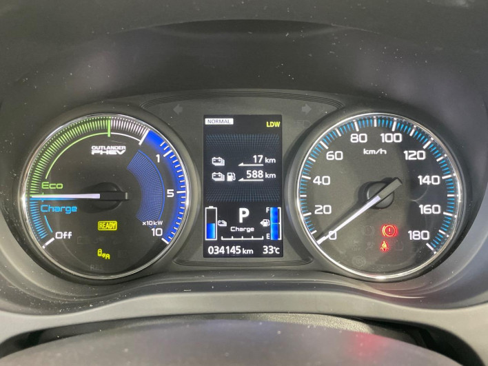 2018 Mitsubishi OUTLANDER PHEV 5LA-GG3W (UW-6a0d25cdcf124)[28]