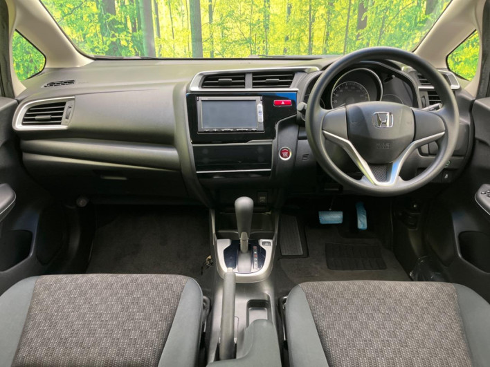 2014 Honda Fit DBA-GK3 (UW-6a0d25d04b2df)[21]