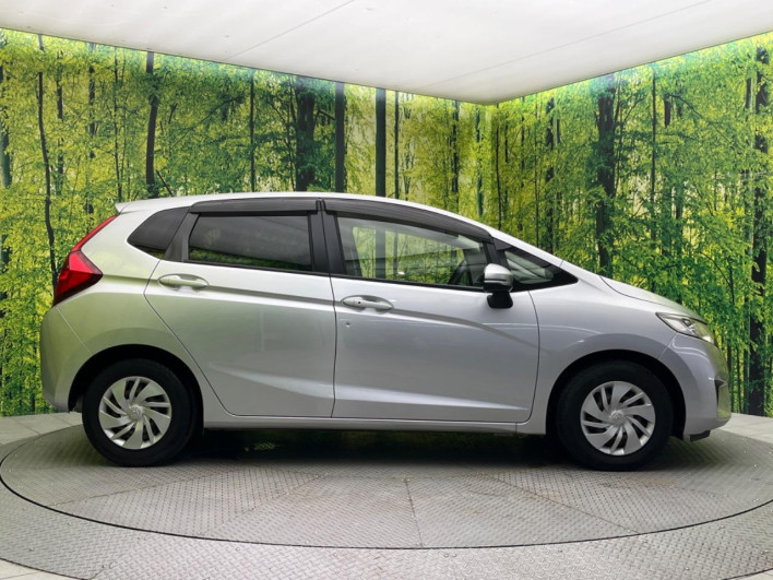 2014 Honda Fit DBA-GK3 (UW-6a0d25d04b2df)[10]