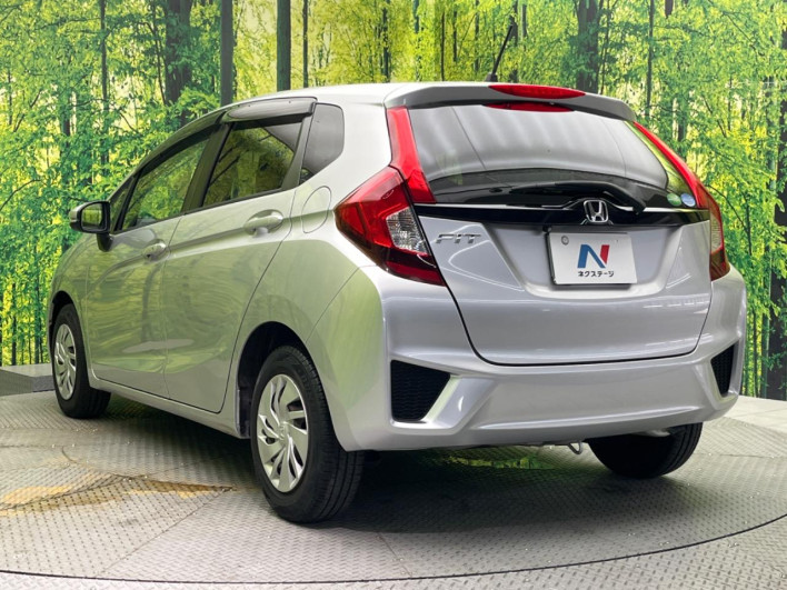 2014 Honda Fit DBA-GK3 (UW-6a0d25d04b2df)[27]