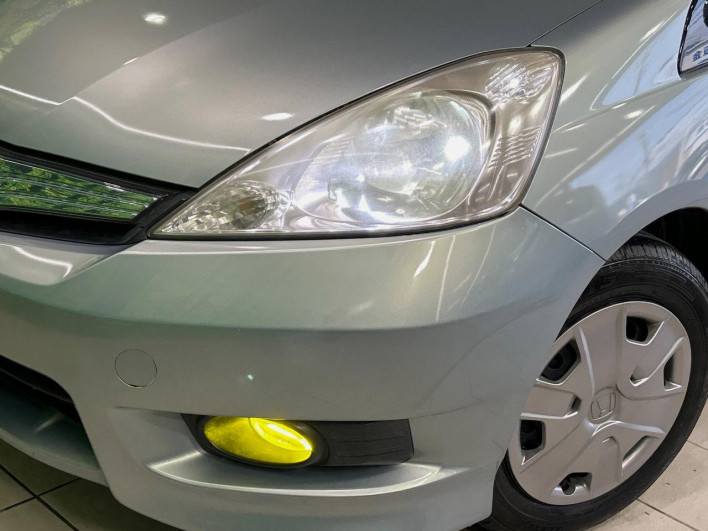 2013 Honda Fit Shuttle Hybrid DAA-GP2 (UW-6a0d25d29295e)[5]