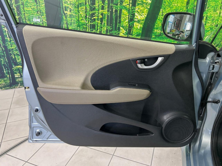 2013 Honda Fit Shuttle Hybrid DAA-GP2 (UW-6a0d25d29295e)[27]