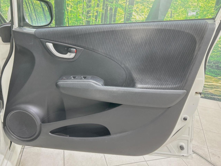 2012 Honda Fit Hybrid DAA-GP4 (UW-6a0d25d359051)[19]