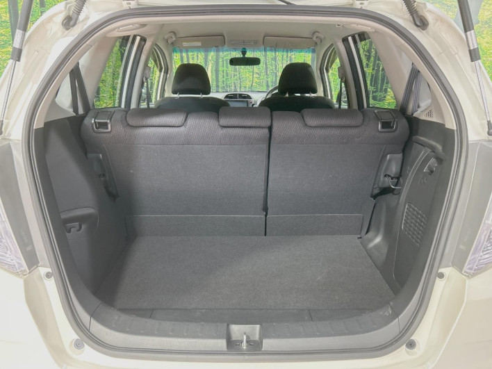 2012 Honda Fit Hybrid DAA-GP4 (UW-6a0d25d359051)[14]