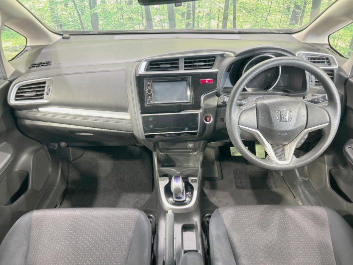 2014 Honda Fit Hybrid DAA-GP5 (UW-6a0d25d4cf56b)[24]