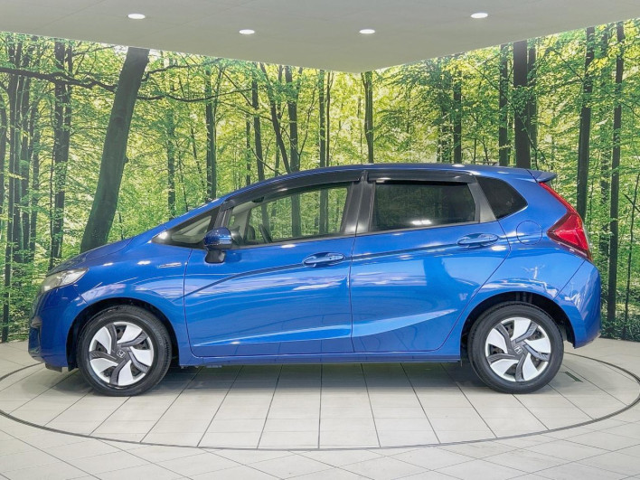 2014 Honda Fit Hybrid DAA-GP5 (UW-6a0d25d4cf56b)[9]
