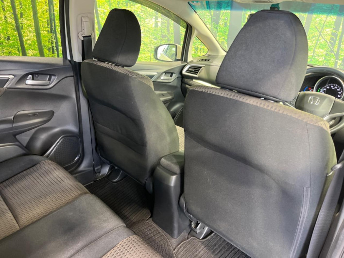 2017 Honda Fit Hybrid DAA-GP5 (UW-6a0d25d52f658)[22]